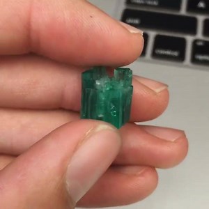 10.86 carat natural crystal Colombian Emerald with vivid green color....
