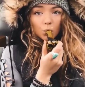 Get into the groove! 🎶😎 | Señora Maria