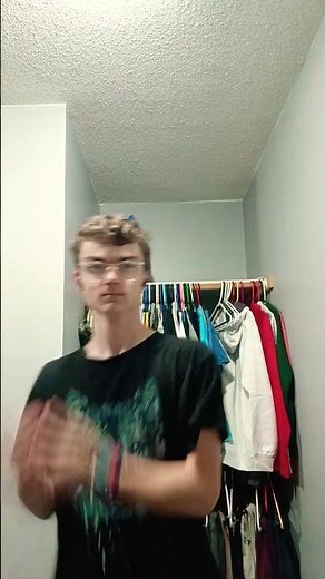 da dip i put your hand up on my hip. please subscribers