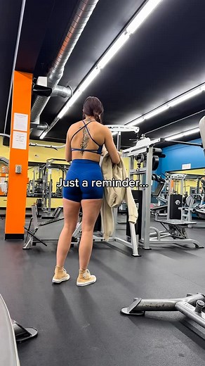 Let’s talk CELLULITE… Yes, most women have it ✨ Yes, it’s NORMAL ✅ Yes, you can still be fit & fabulous WITH it! 🔥 Cellulite ≠ unhealthy ❌ Cellulite ≠ unattractive ❌ Cellulite = HUMAN ✅ It’s time we stop hiding 🙅‍♀️, start embracing 🤍, and realize that smooth skin doesn’t define beauty. Confidence does. 👑 Your body is not a trend 💃🏼 – it’s a masterpiece in progress 🎨. Love it through every dimple, curve, and flex 💪🏼 Reminder: Even the strongest queens have cellulite 👸🏽✨ Own it, babe #