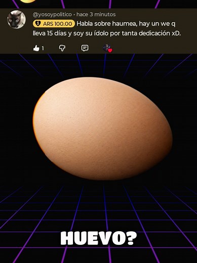 El planeta huevo del sistema solar 🥚 🌌 Haumea no parece un planeta común… y es porque prácticamente fue DESTROZADO 💥 Ubicado en el cinturón de Kuiper, en los límites helados del sistema solar, este planeta enano gira tan rápido que su forma dejó de ser esférica y terminó convertida en un extraño óvalo espacial 🪐 Completa una rotación en menos de 4 horas, algo tan extremo que lo convierte en uno de los objetos grandes más veloces jamás descubiertos. Los científicos creen que hace miles de mil