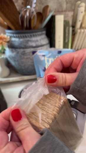 This turned out sooo creamy 😋 #homemade #ninjacreami #homemadeicecream #EasyRecipe #dessert #asmr #asmrfood #trufrupartner @Trü Frü | Refined Retreat