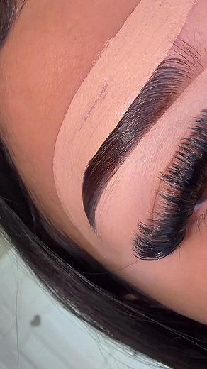 Eyebrows & Lashes Tutorial: Natural Brow Shape Tips