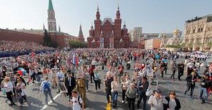 Serbian defense chief tests positive for COVID-19 after visiting Moscow parade