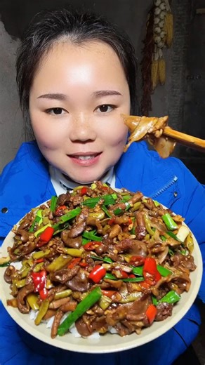 2.3K views · 147 reactions | Hot and sour chicken offal (medium spicy) goes well with rice, and the noodles are so delicious #friedchicken #friedchickenoffal #deliciousfood | Let's Eat Show | Facebook