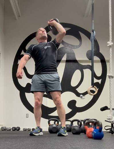 Monday #JMAC18 #kettlebell #cardio #conditioning #martialarts #muscle #motivation #weights #wellness #workout | Nick Suino