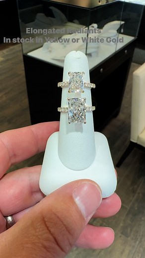#Elongateradiant #Engagementrings #yellowgold #hiddenhalo | Bunch Jewelers