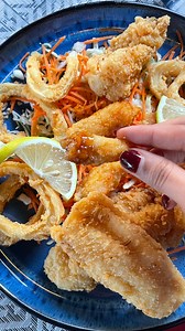 Envie d’un petit plaisir croustillant ? 🦑🍤🐟✨ Découvrez notre mix de fritures à seulement 69 DHS ! Parfait pour une petite pause gourmande. 😋🔥 ☎️ | Livraison 0522 99-03-06 📍 | 12, Rue Mohamed Abdou, Quartier Palmier-Maarif, Casablanca . . . . #maarif #restaurant #sushilovers #sushi #sushidelivery #casablanca #instafood #sushitime #healthyeating #crunchy #foodporn #poisson #crevettes | Sumo Sushis Woks Bo Bun