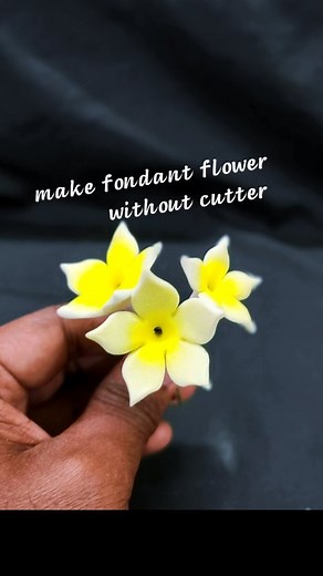 30K views · 69 reactions | How to make fondant flower /easy fondant flower making / fondant flower / fondant floral cake / cake topper / fondant doll . . . Hi this fondant flower making tutorial . . . #fondant #fondantflower #fondantcake #fondantfloralcake #caketopper #fondantdoll #fondantrose #fondantanimal #cake #cakes #cakeartist #cakedesign #cakeart #birthdaycake #weddingcake | Antony Bidesh | Facebook