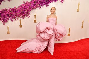 Ariana Grande Oscars Red Carpet Look Mocked—’Bed Comforter’