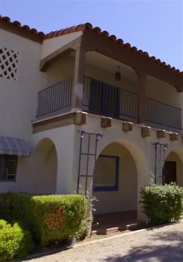 Restored S02:E04 - 1923 Mediterranean Revival