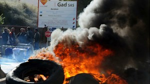 Protests over French 'ecotax' turn violent