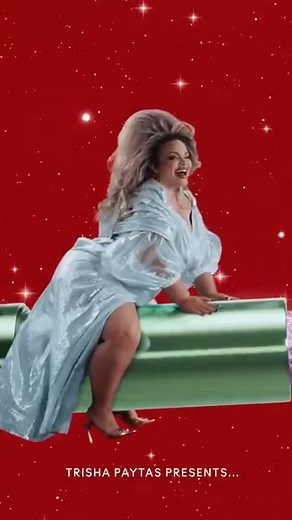 🌟MAC Trao tay - Bừng Cảm xúc 🌟 👉Ghé ngay cửa hàng gần nhất để trải nghiệm BST M.A.C Holiday! ▸ Hệ thống cửa hàng: https://bit.ly/DS_CUA_HANG_MAC #GIFTMAC #MACHoliday #MACCosmeticsVN | M·A·C Cosmetics