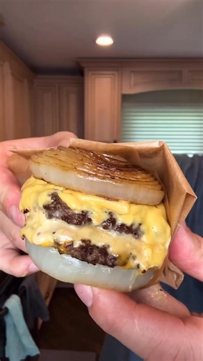 The Viral Flying Dutchman Burger on the Pit Boss Griddle 🍔🔥 Follow Pit Boss Grills and Ninjacue for more #pitbossgrills #viral #trending #flyingdutchman #recipeideas | Pit Boss Grills
