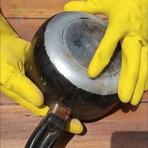 Cómo limpiar tus Ollas Demasiadas Quemadas sin tanto esfuerzo! | Manualidades sencillísimas