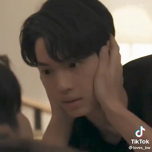 Sarawat bien enamorado de Tine y nosotros de él🥹♥️ - - - Créditos - loves_bw | Asian BL Awards