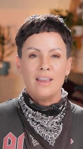 How do we invite more hoopers to the circle? Here are my hot tips. They are the real deal. Want to watch the whole vid? Jump over to learn.hooplovers.tv and activate the free Hoop Teachers Library. It is jam packed with resources for movement teachers. I have categorised them into CONFIDENCE ⚡️ CREATIVITY 👯‍♀️ CLARITY And if you are ready to join me for the next online hoop teacher training, we start together October 28 ✨ hooplovecoaching.com | Hooplovers