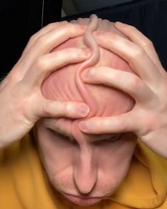 84K views · 467 reactions | More people are sharing the strange and unique things their body does that they're not sure anyone else's bodies do... 樂 | STUDENTbible | Facebook