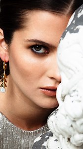 Would you go for the short or long ‘Jane’ earrings? Short or long, captivate any room with these stunning 24k gold earrings adorned with a classic pearl懶 #goldlongearrings #pearlearrings #pearljewelry #goldandpearls | Souvenirs de Pomme | Facebook