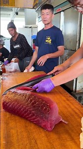 this giant bluefin tuna cutting is precision and strength combined#giantfish #fishprocessing #food