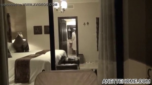 Voyeur mate amatrice francaise se masturber en camera cachee