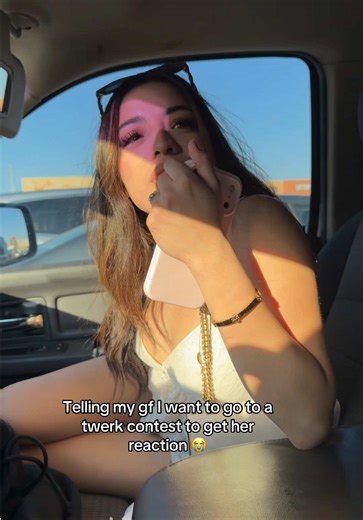 Going to a Twerk Contest: Girlfriend's Reaction