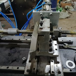 [Hot Item] PVC Cling Film Roll Puncher Machine