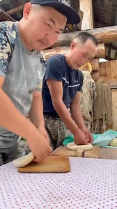 30K views · 429 reactions | Uzbek flatbread with shish kebab Delicious and satisfying Узбекские лепешки с шашлыком #pandasakha | Yoruba | Facebook