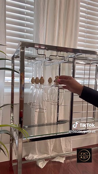 Luxury Home Decor from Latina Entrepreneur: Shop Gold Decor on Amazon!