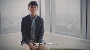 製造業や通信業界を担当するAWSのエンタープライズ ソリューション アーキテクト。日々の仕事内容、やりがいや楽しさ、求める人材像などを、現役社員が語ります。最新ビデオをご覧ください。 https://www.amazon.jobs/jp/search?offset=0&result_limit=10&sort=recent&category=solutions-architect&distanceType=Mi&radius=24km&latitude=35.68409&longitude=139.80885&loc_group_id=&loc_query=japan&base_query=AWS&city=&country=JPN&region=&county=&query_options=&&cmpid=SMFBAW1320B | アマゾン ウェブ サービス