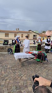 Tradizioni ( Atzara ) Autunno in Barbagia #Atzara #Sardegna #autunnoinbarbagia2022 #tradizioni #costumitradizionali #tradizionipopolari #abitotradizionale | Sardegna Che Passione