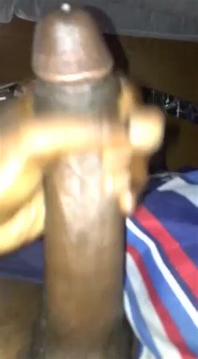 RT @kvngdwan2x: Snowed in again 🙄, who tryna frot together 😈…
