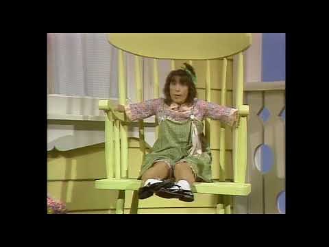 Edith Ann Played In The Street | Rowan & Martin's Laugh-In | George Schlatter