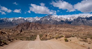 Highway 395 Road Trip: Eastern Sierra Mountains, Lakes, Hikes & Towns