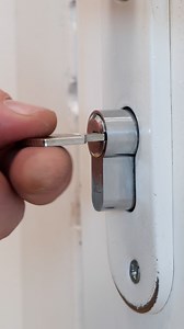 Extremely Easy Broken Key Extraction! | Bored Panda Art