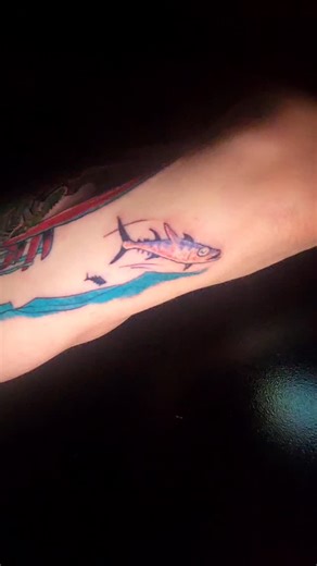 Here's a few Ibforgot to post over the last week and a half. A super fuckin rad kite surfing @rothedbigdaddy piece from way back. So much fuckin fun!!!!! Approx..3 hours. Thanks for looking #edroth #edroth_ratfink #cartoonz #cartoons #color #kiteboarding #kiteboardingzone #fun | Incendiary Tattoos