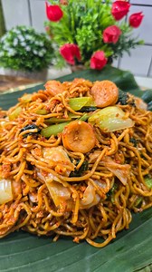 Aduh aku mau minta maaf banget sama penjual mie goreng yang biasanya dijual diabang2,karena aku mau bongkar resepnya yang bikin laris manis | Dapur Mbak Lies