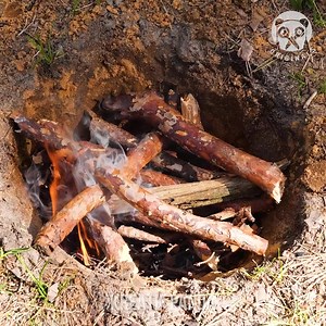 Cara Membuat Tungku Masak Ketika Berkemah | Panda Centil