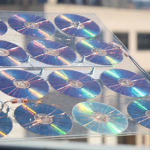Getting solar power with CDs | Crafty Panda How