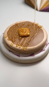 53K views · 1.6K reactions | Too much icing?丹 everything linked in my bio #pancakecookie #cookiedecorating #oddlysatisfying #asmr | lizziebakesco | Facebook