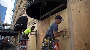 Minneapolis under curfew again after businesses looted, vandalized