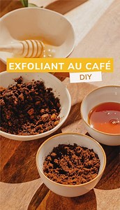 DIY - Exfoliant au café Notre astuce préférée pour recycler son marc de café : préparer un petit exfoliant à l'aide de miel pour une peau douce tout l'été ☀ | MaxiCoffee