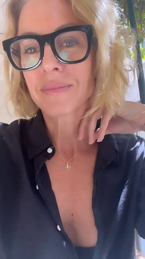 Details of my book event and meet up in Barcelona JUNE 17 @junohouseclub with a he wonderful literary crew from @wine_women_and_words …tickets in my linktree (in the bio)… can’t wait to see you @chelsea_inspain 💥🌏😘 | Sarah Wilson