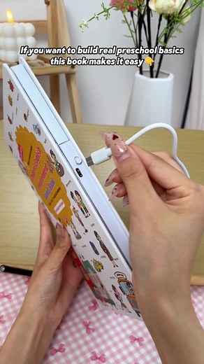 Interactive Book: 18 Topics, 500 Words for Screen-Free Fun