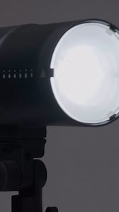 Profoto D30 - Super compact, simple interface, a reinforced stand adapter, removable front plate and so much more! ⚡️ Mains-powered ⚡️ 500Ws & 11 f-stops ⚡️ Bi-color LED modeling light ⚡️ Flash duration up to 1/21000 Discover all the features of the new monolight with Profoto expert Chris Fain—now on YouTube! #profoto #profotod30 #new | Profoto