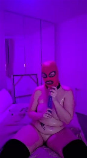 Feels so good inside my warm, wet, cunt xx