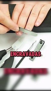 Ideal para pessoas mais velhas com pouca força nas mãos. ✅ Psoríase, fungos, envelhecimento e muito mais...!  SEM INFEÇÕES — 100% aço cirúrgico  DESIGN SEGURO — Pode ser utilizado por qualquer pessoa Clique em ➔ "COMPRAR AGORA"  | Vigoexpress | Facebook