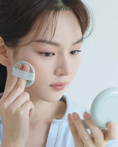 Calling all innifriends! 📢 We’re beyond excited to share that our beloved No-Sebum Mineral Powder is now available as a cushion 😍 The No-Sebum Powder Cushion is your bestie for: 💙 Turning oily skin into a fresh-looking complexion right away 💙 A blur matte coverage, smoothly filling pores for a soft and smooth finish 💙 Evening out skin texture and retaining moisture for long-wearing comfort #innisfreesingapore #NoSebumPowderCushion | INNISFREE Singapore