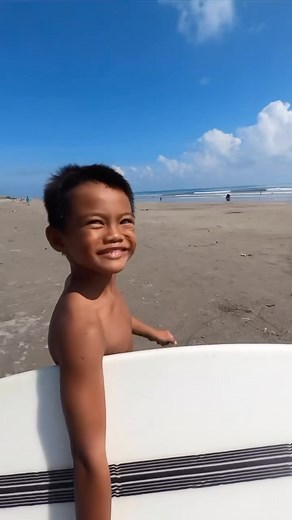 Electric Century is for the kids! ⚡️ ‘Lil Zach rippin’ on his custom EC shortboard 😍 #ElectricKids | Electric Century Surfboards