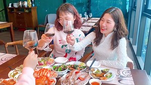 1.9K views · 16 reactions | Các chị em nhớ chuẩn bị áo dài  Hết...